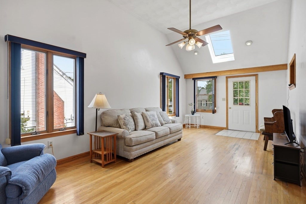 6 Devine Rd, Randolph, MA, 6 Devine Rd, Randolph, MA Photo #4