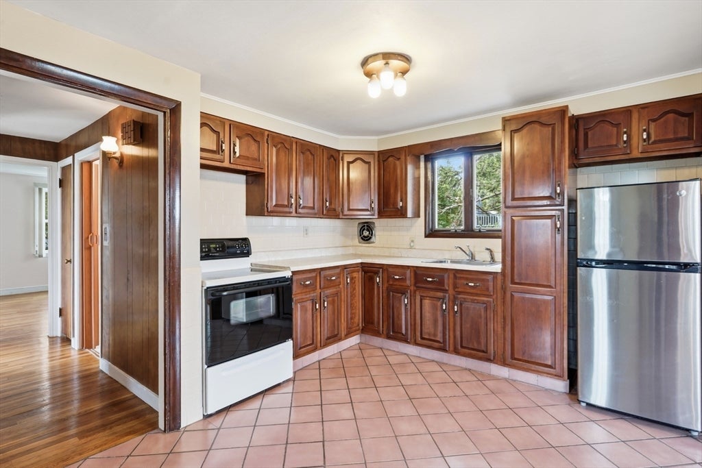 6 Devine Rd, Randolph, MA, 6 Devine Rd, Randolph, MA Photo #8