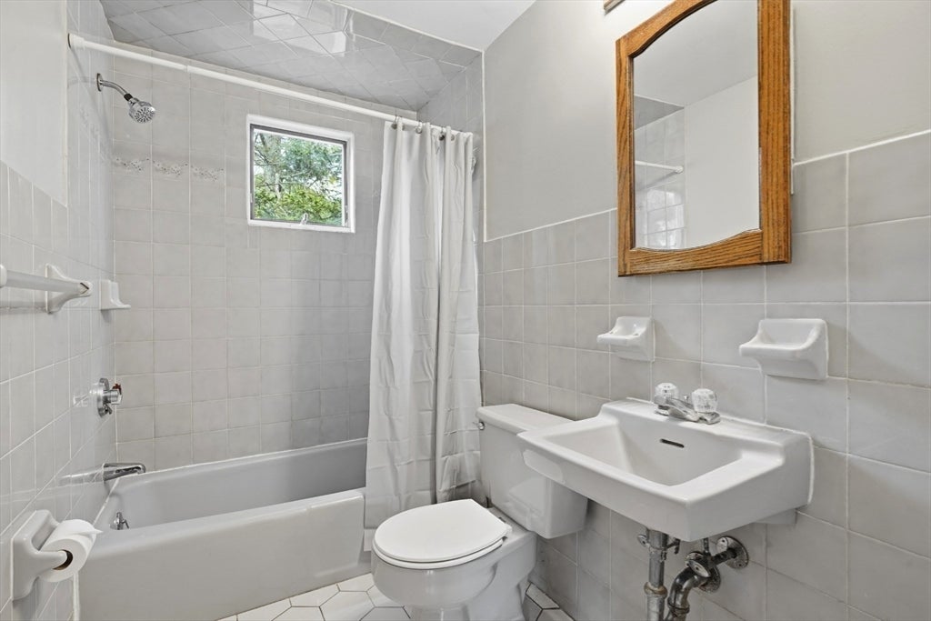 6 Devine Rd, Randolph, MA, 6 Devine Rd, Randolph, MA Photo #18