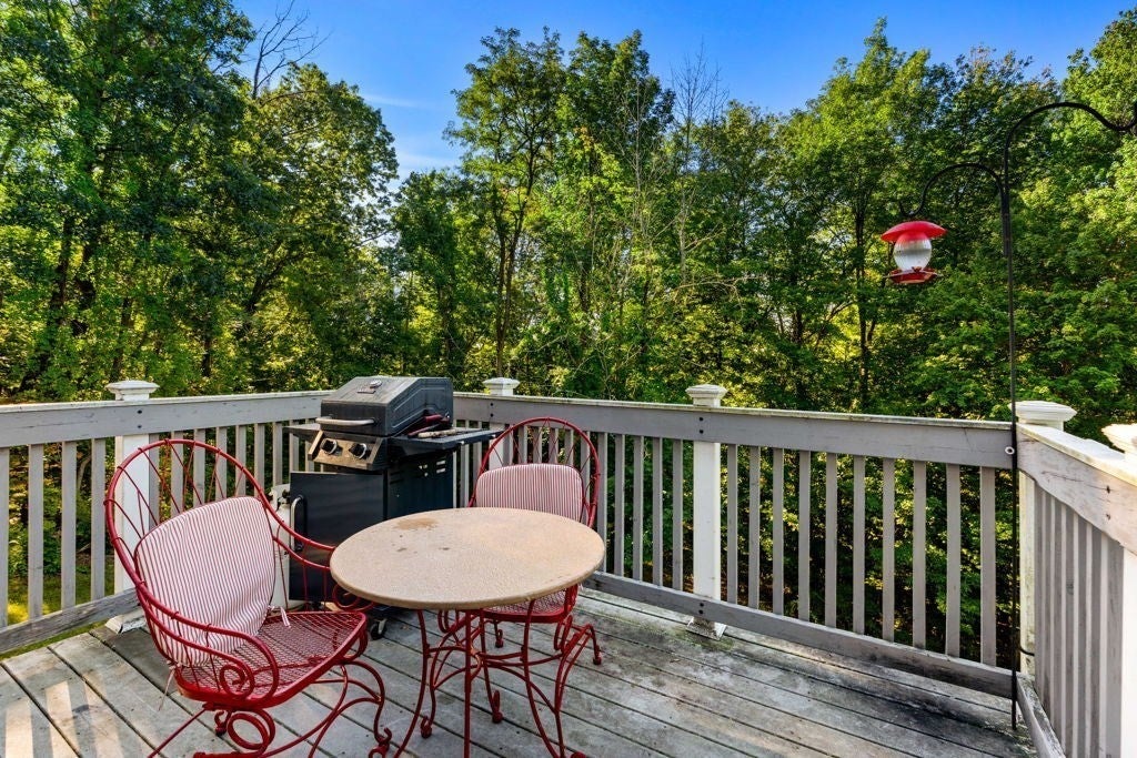 233 Lovers Ln, Haverhill, MA Photo #9