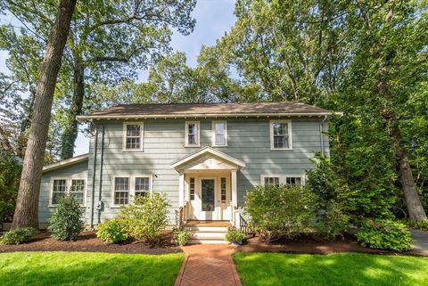 Photo of 31 Wilde Rd, Newton, MA 02468 (MLS # 73474246)