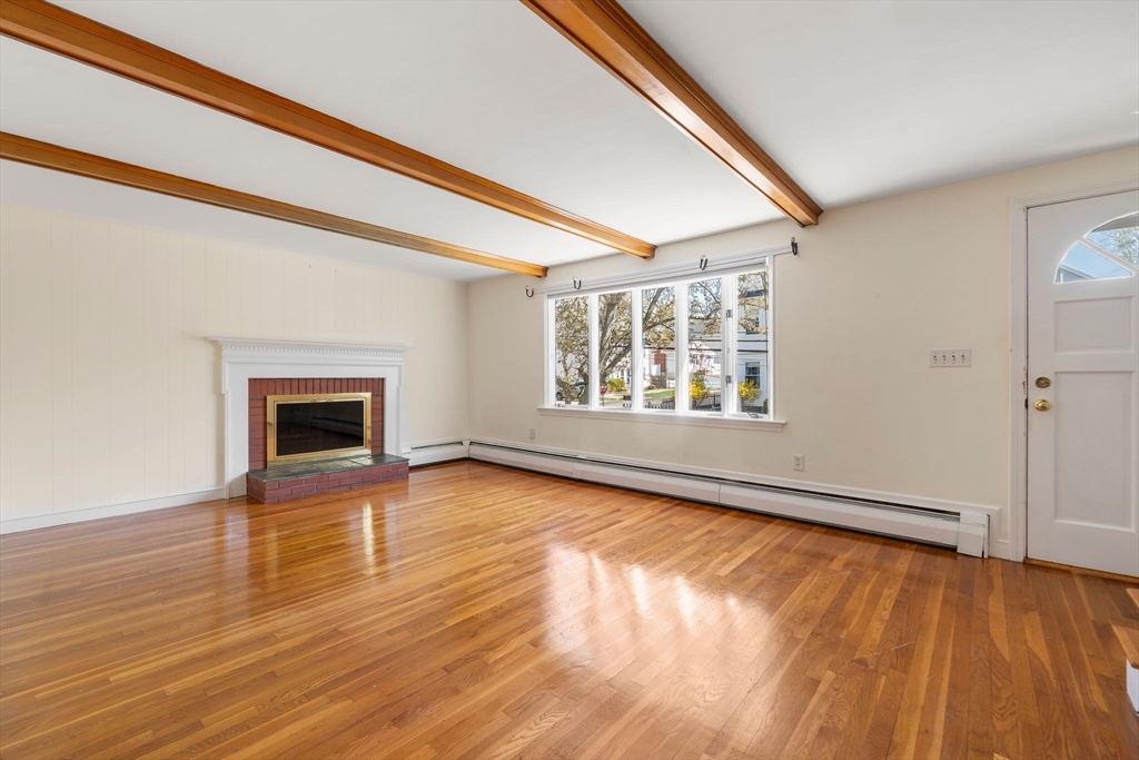 4 Spring Court