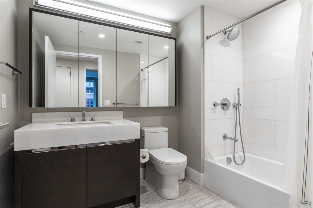 100 Lovejoy Wharf 5 N