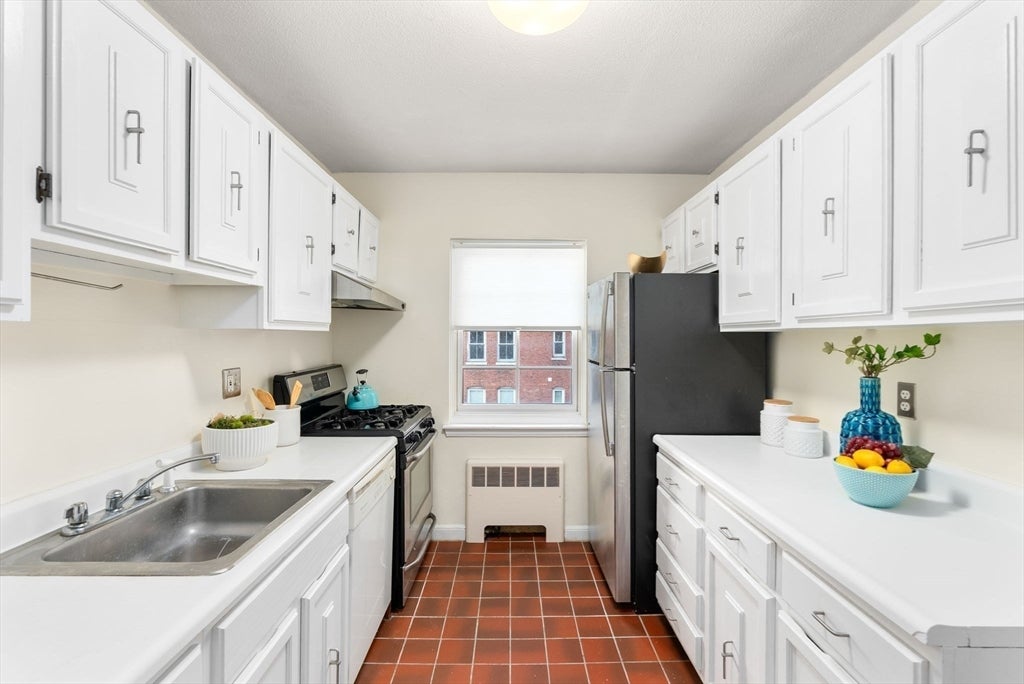 648 Washington St #5, Brookline, MA Photo #6