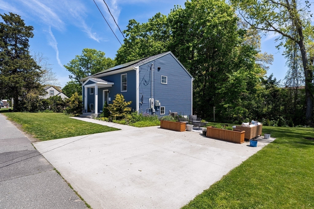 16 Clancy St