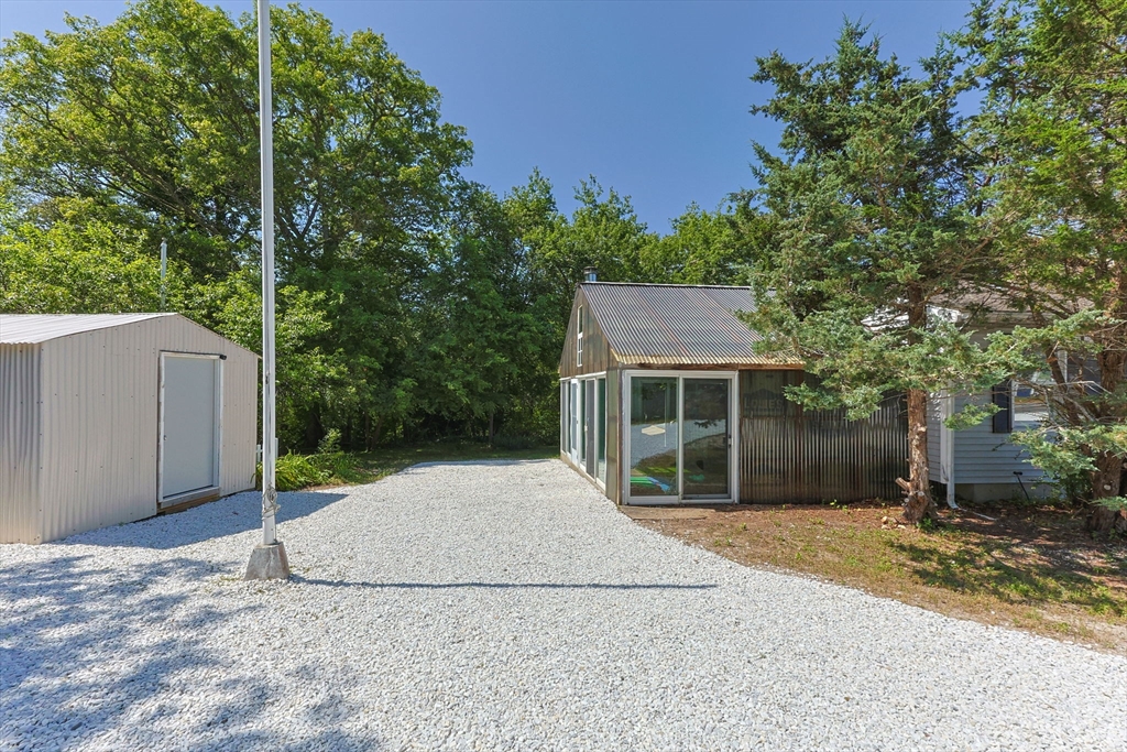 164 Pleasant Lake Ave