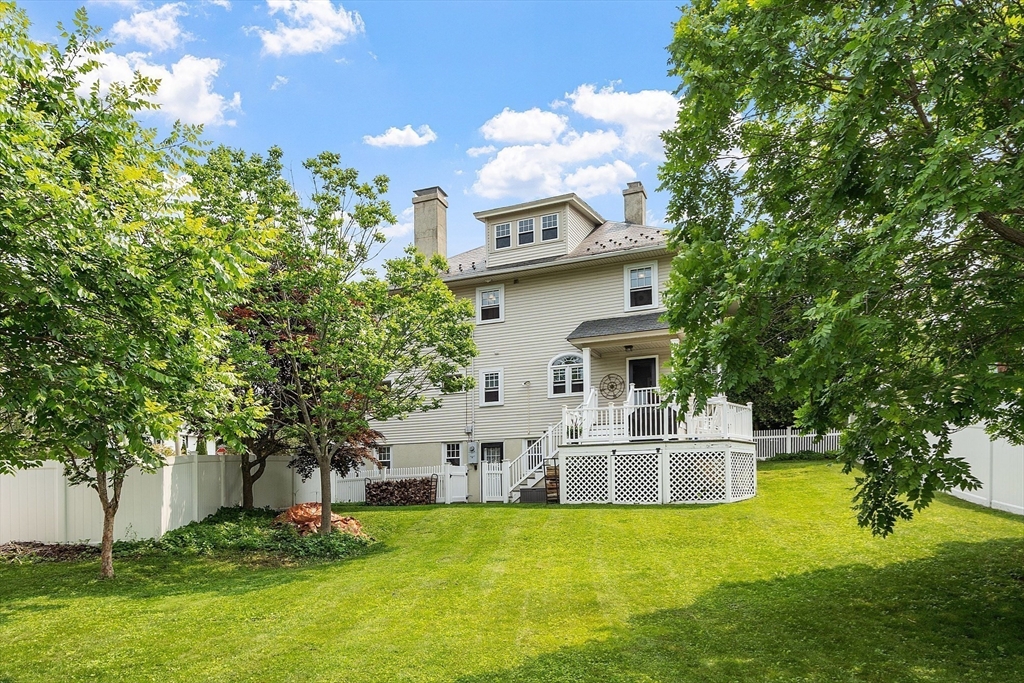 75 Hillcroft Ave