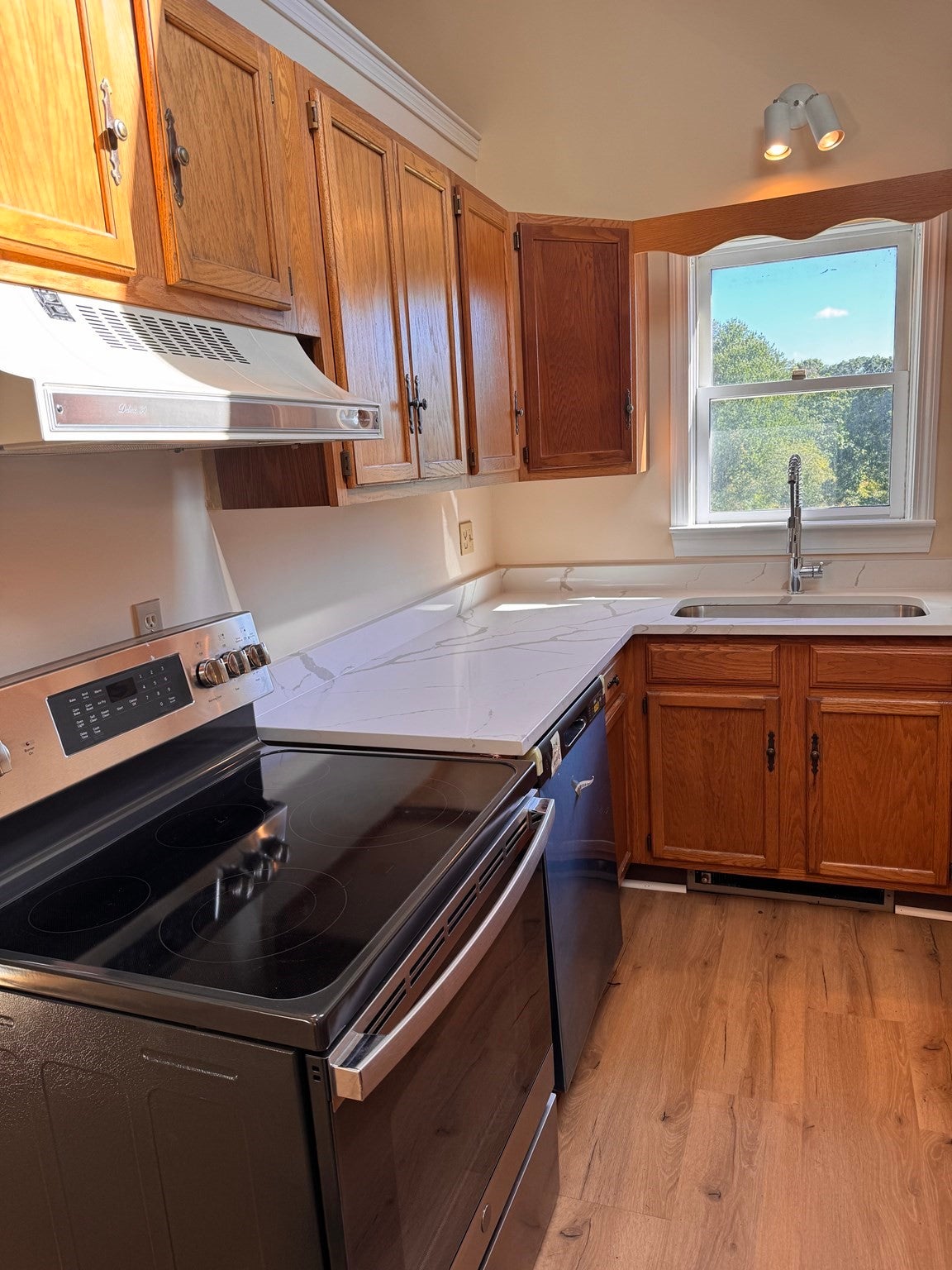 13 Populatic Street #B, Medway, MA, 13 Populatic Street #B, Medway, MA Photo #3