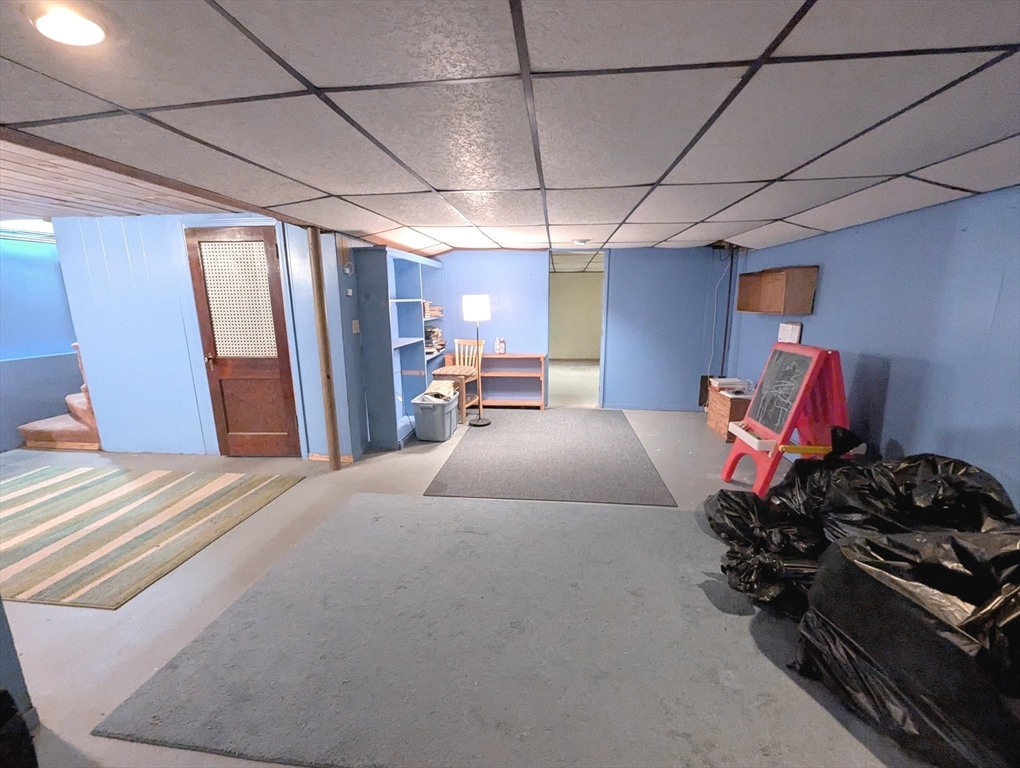 Franklin, Massachusetts 02038, United States, 3 Bedrooms Bedrooms, ,1 BathroomBathrooms,Residential,Pending,108594