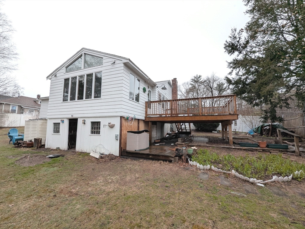 Franklin, Massachusetts 02038, United States, 3 Bedrooms Bedrooms, ,1 BathroomBathrooms,Residential,Pending,108594