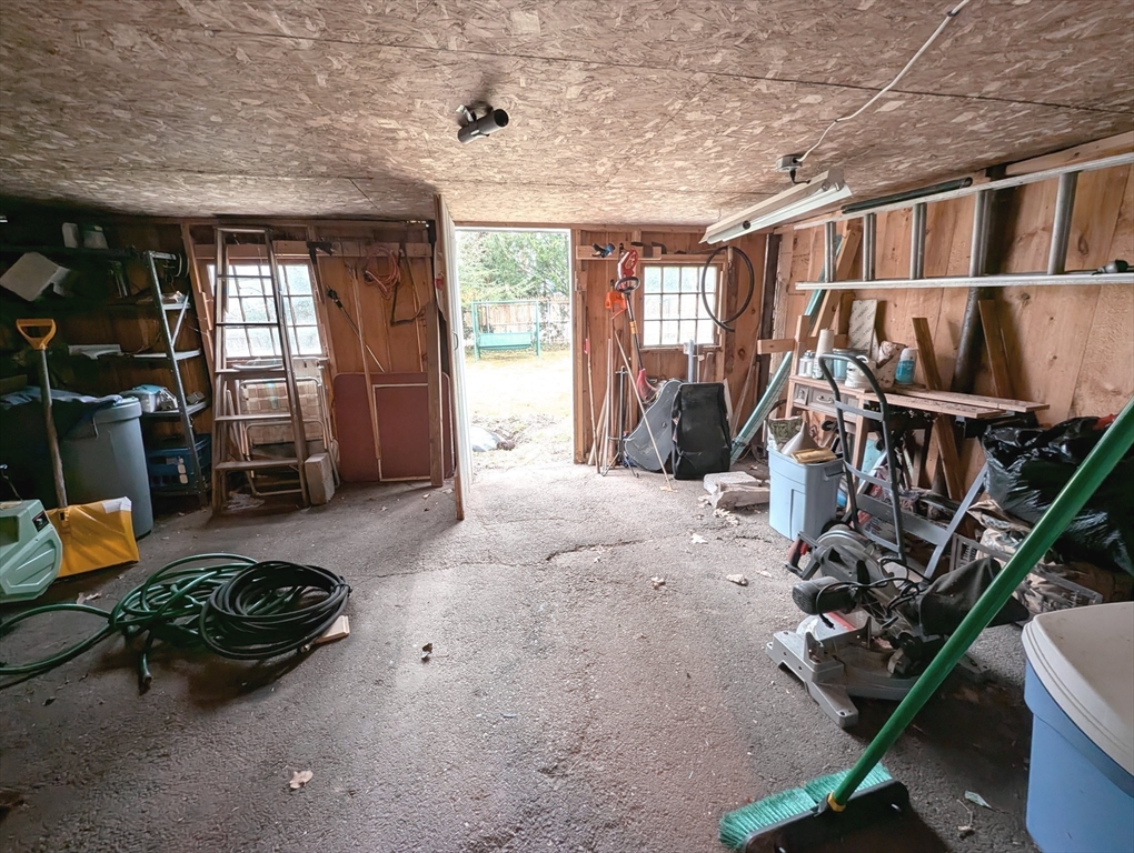 Franklin, Massachusetts 02038, United States, 3 Bedrooms Bedrooms, ,1 BathroomBathrooms,Residential,Pending,108594