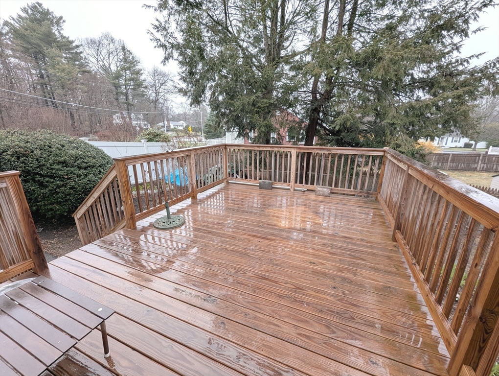 Franklin, Massachusetts 02038, United States, 3 Bedrooms Bedrooms, ,1 BathroomBathrooms,Residential,Pending,108594