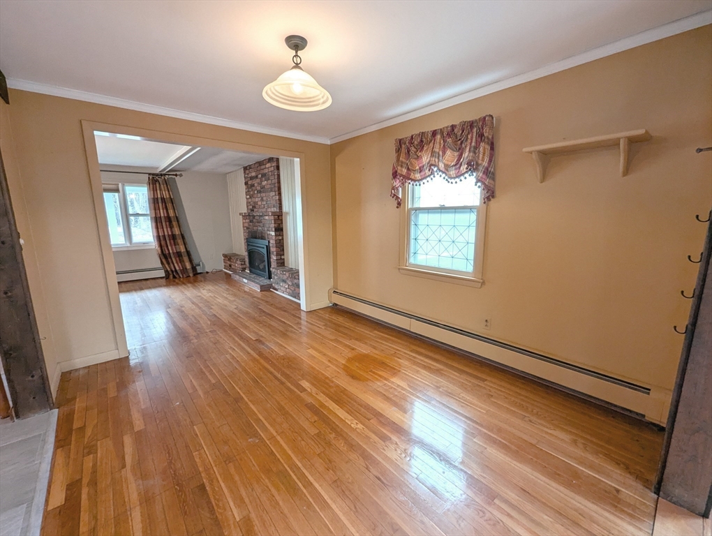 Franklin, Massachusetts 02038, United States, 3 Bedrooms Bedrooms, ,1 BathroomBathrooms,Residential,Pending,108594