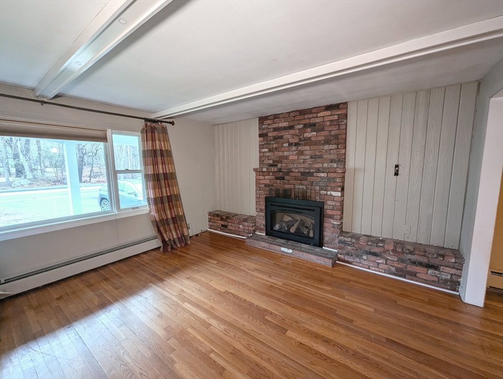 Franklin, Massachusetts 02038, United States, 3 Bedrooms Bedrooms, ,1 BathroomBathrooms,Residential,Pending,108594