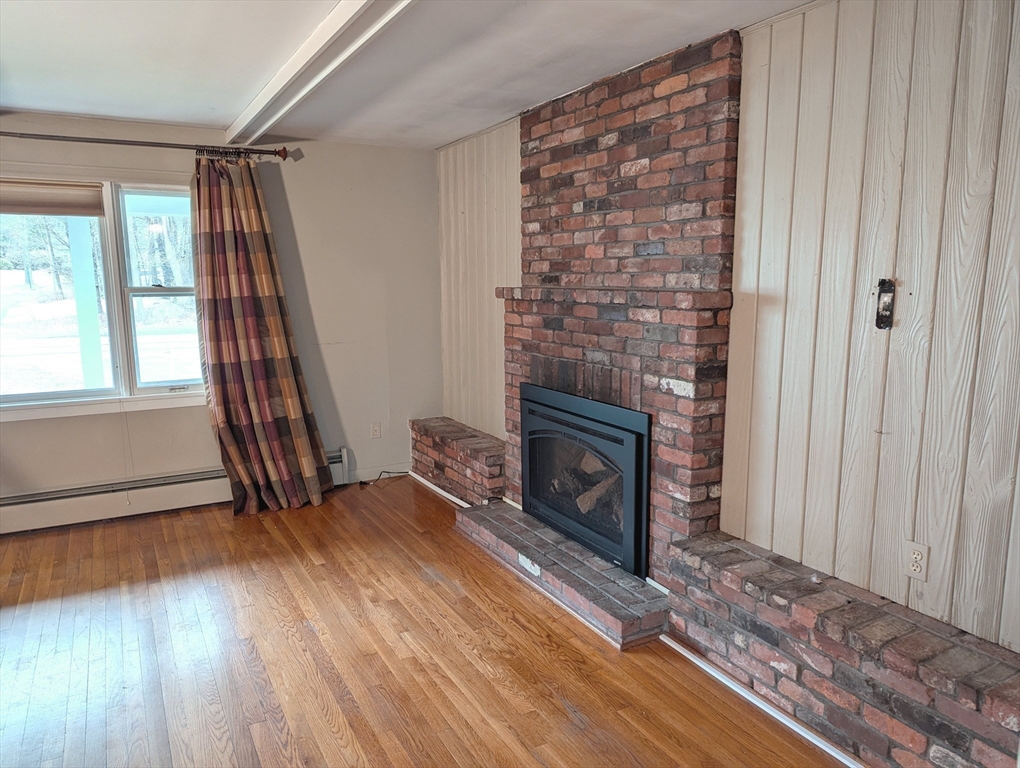 Franklin, Massachusetts 02038, United States, 3 Bedrooms Bedrooms, ,1 BathroomBathrooms,Residential,Pending,108594