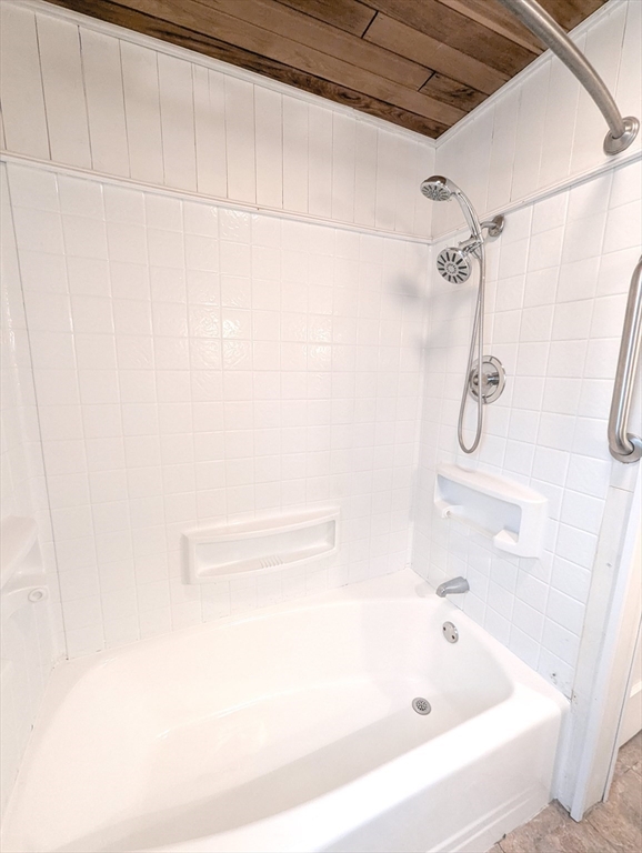 Franklin, Massachusetts 02038, United States, 3 Bedrooms Bedrooms, ,1 BathroomBathrooms,Residential,Pending,108594