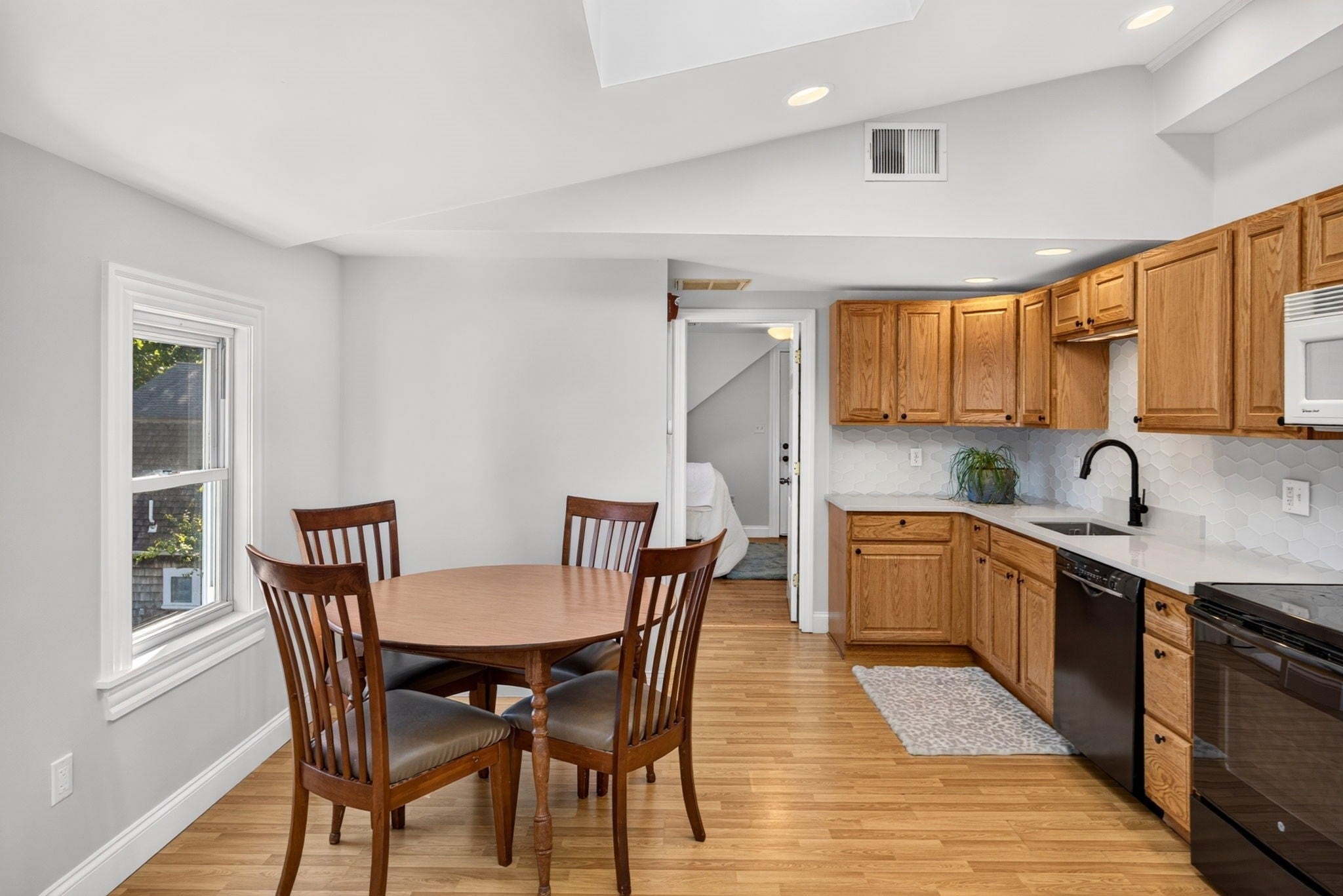 16 Lt Hauser Ln #3, Falmouth, MA Photo #6