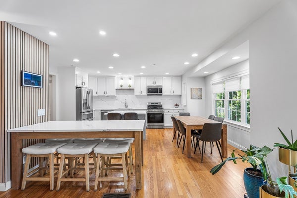16 COUNTRY CANDLE LN # 16, NORTHBOROUGH, MA 01532 - Image 33d5fecc8629f42f6e15f03da086b60f/3155451382