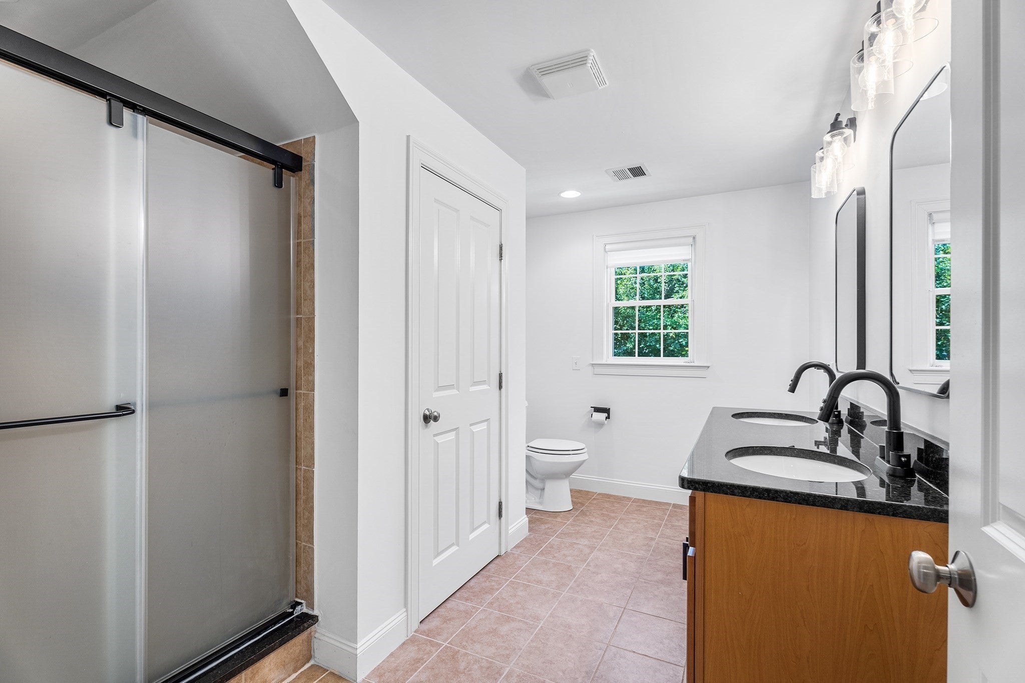 16 Country Candle Ln #16, Northborough, MA, 16 Country Candle Ln #16, Northborough, MA Photo #17