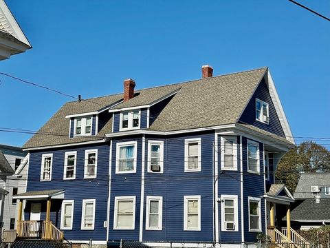 139-141 Foster St Lawrence MA 01843