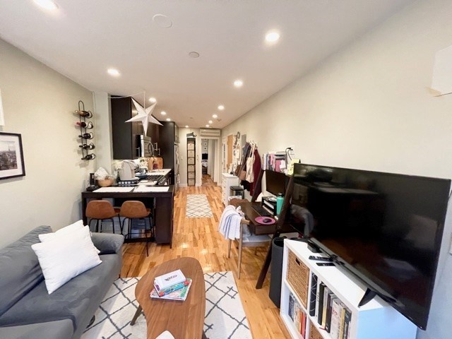 419 Hanover Street 6