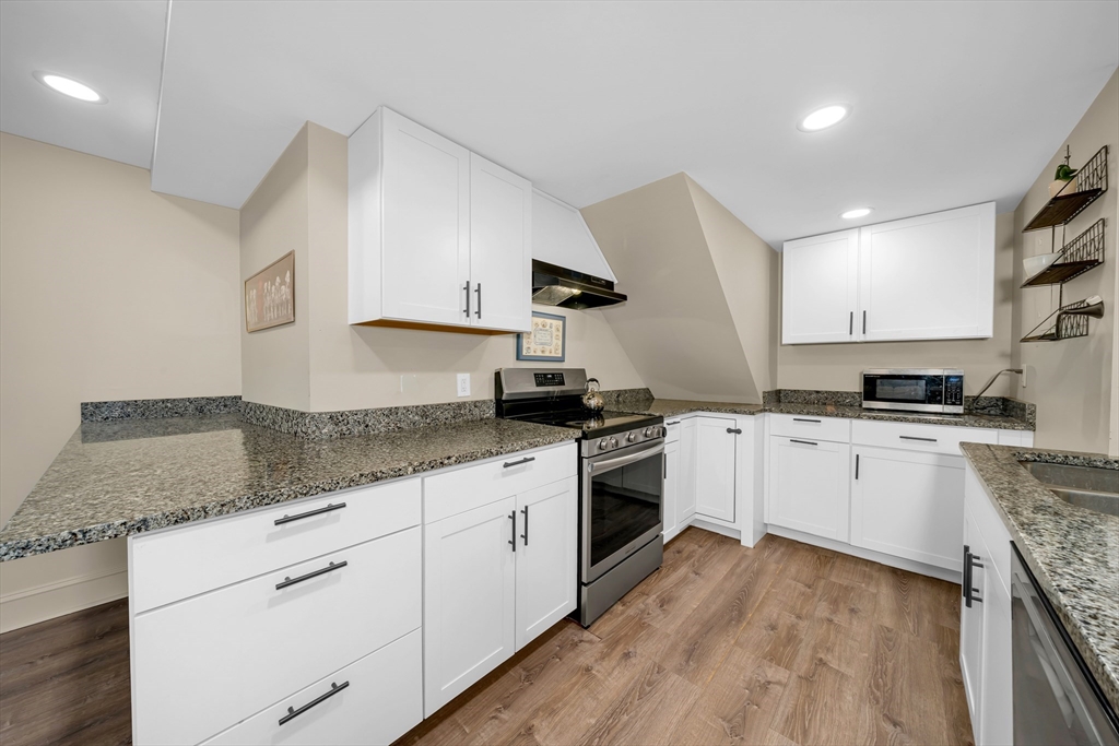 1401 Great Pond Rd 3