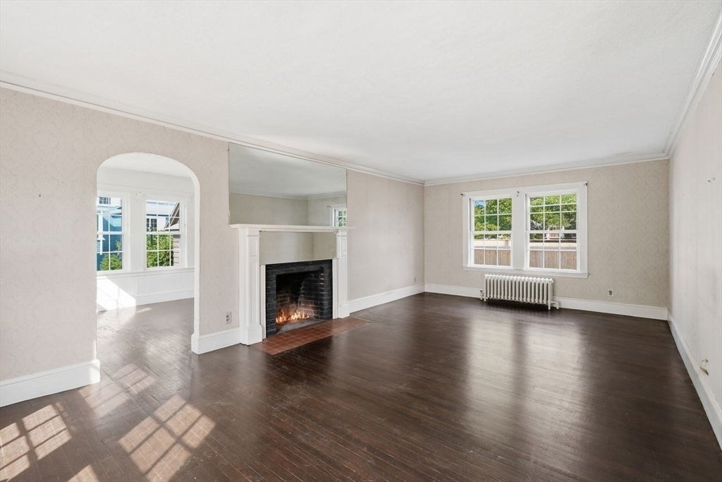 7 Fales Rd