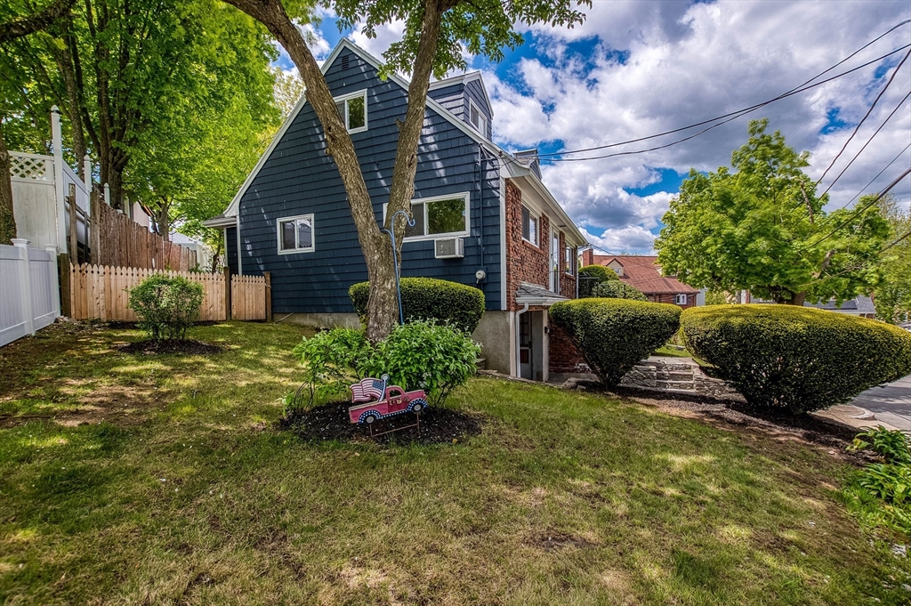 2 Greenbrook Rd, Boston, MA Photo #33