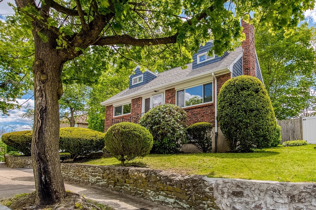 2 Greenbrook Rd, Boston, MA Photo #34