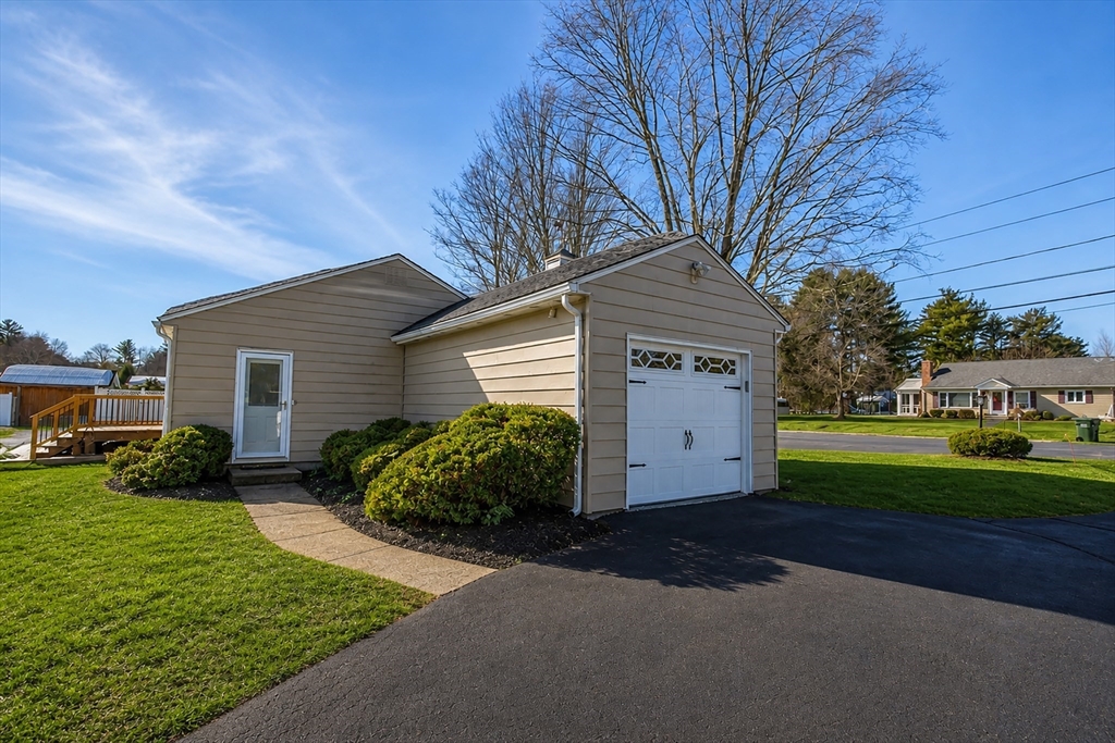 6 Brooklawn Road