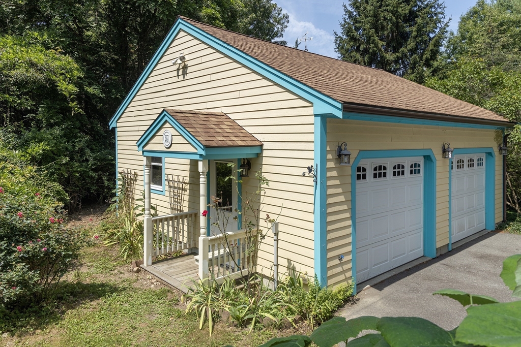 230 Lincoln Street