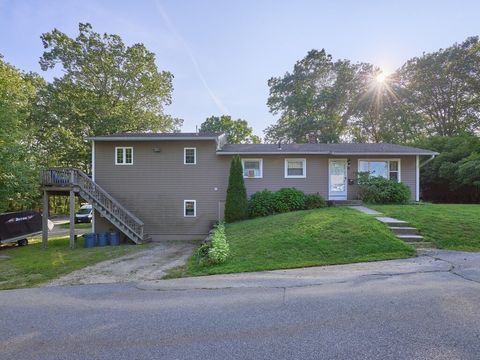 6 Pitcairn Ave Leicester MA 01524