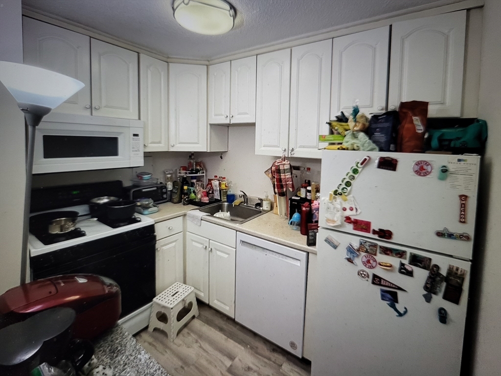 33 Pond Ave. 1013