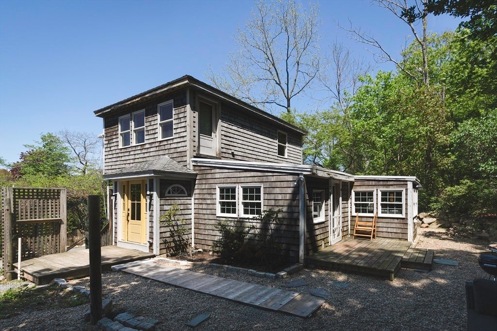 127R Leonard St, Gloucester, MA Photo #3