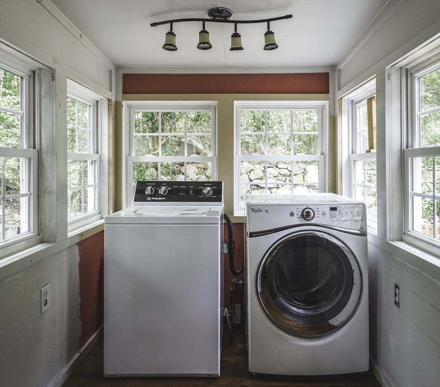 127R Leonard St, Gloucester, MA Photo #12