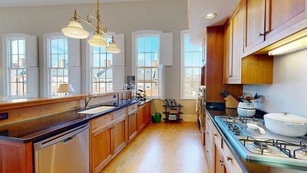 39 State St 4
