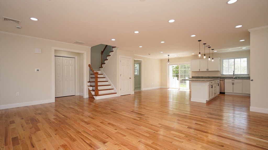 14 Montclair Dr