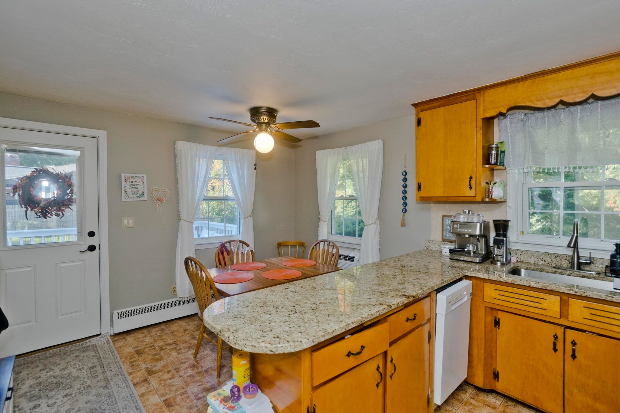 119 Florida Dr, Agawam, MA Photo #6