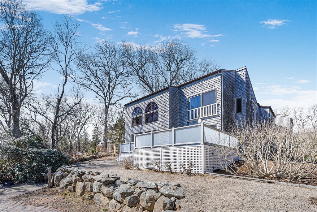 Falmouth, Massachusetts 02540, United States, 3 Bedrooms Bedrooms, ,3 BathroomsBathrooms,Residential,Active,97510