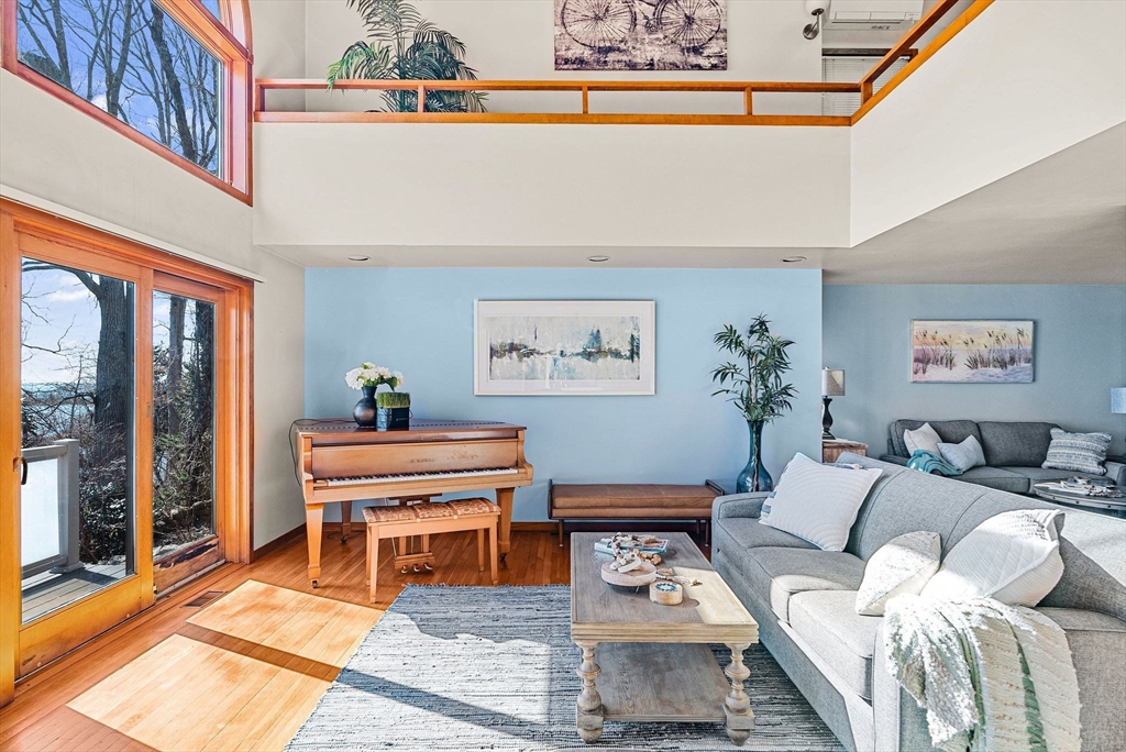 Falmouth, Massachusetts 02540, United States, 3 Bedrooms Bedrooms, ,3 BathroomsBathrooms,Residential,Active,97510