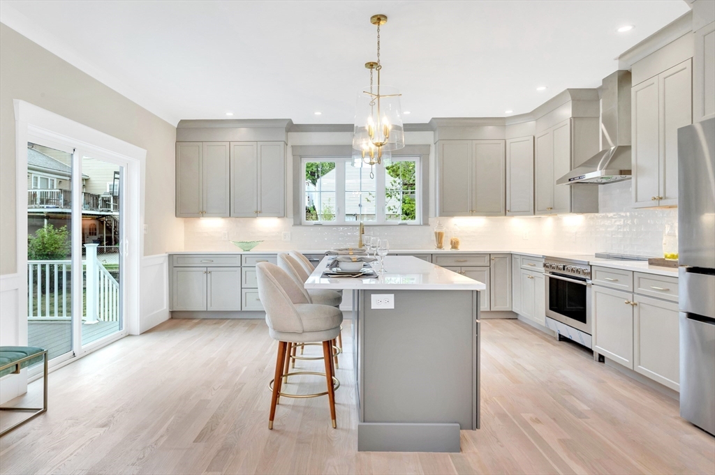 152 Renfrew St