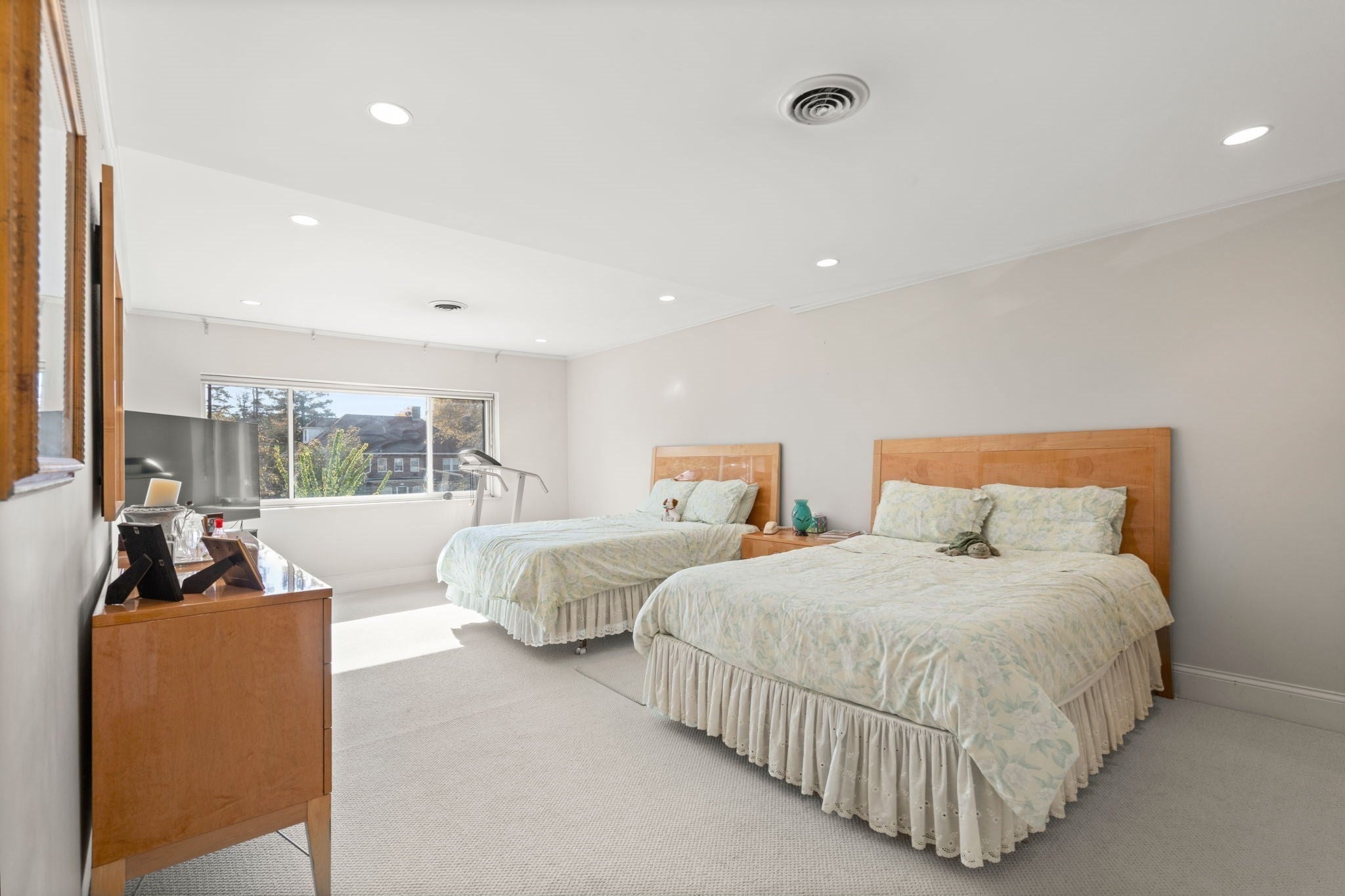209 Commonwealth Ave #2A, Newton, MA Photo #16