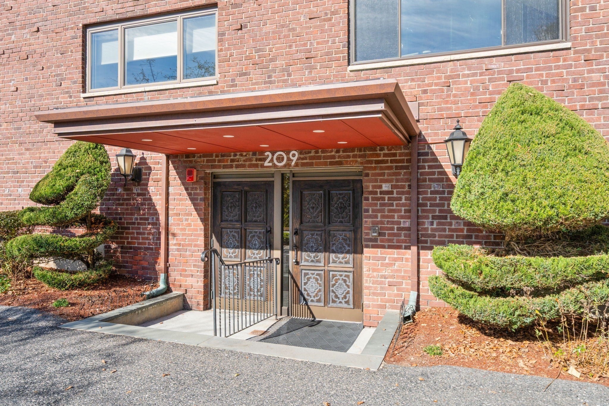 209 Commonwealth Ave 2A