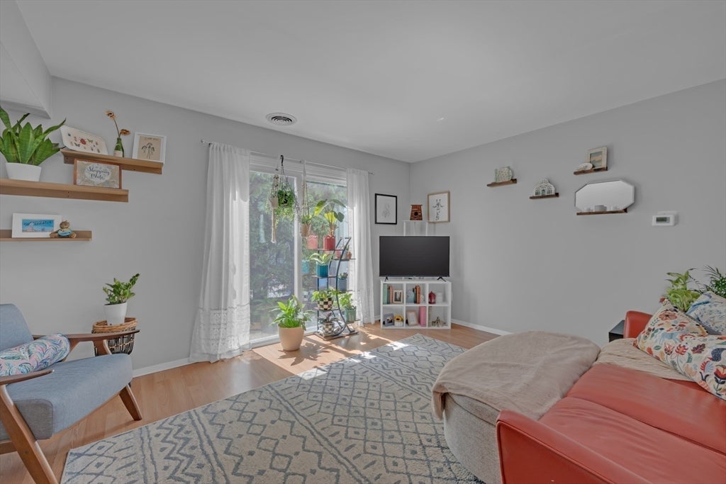 8 Crestview Dr #38, Spencer, MA, 8 Crestview Dr #38, Spencer, MA Photo #3
