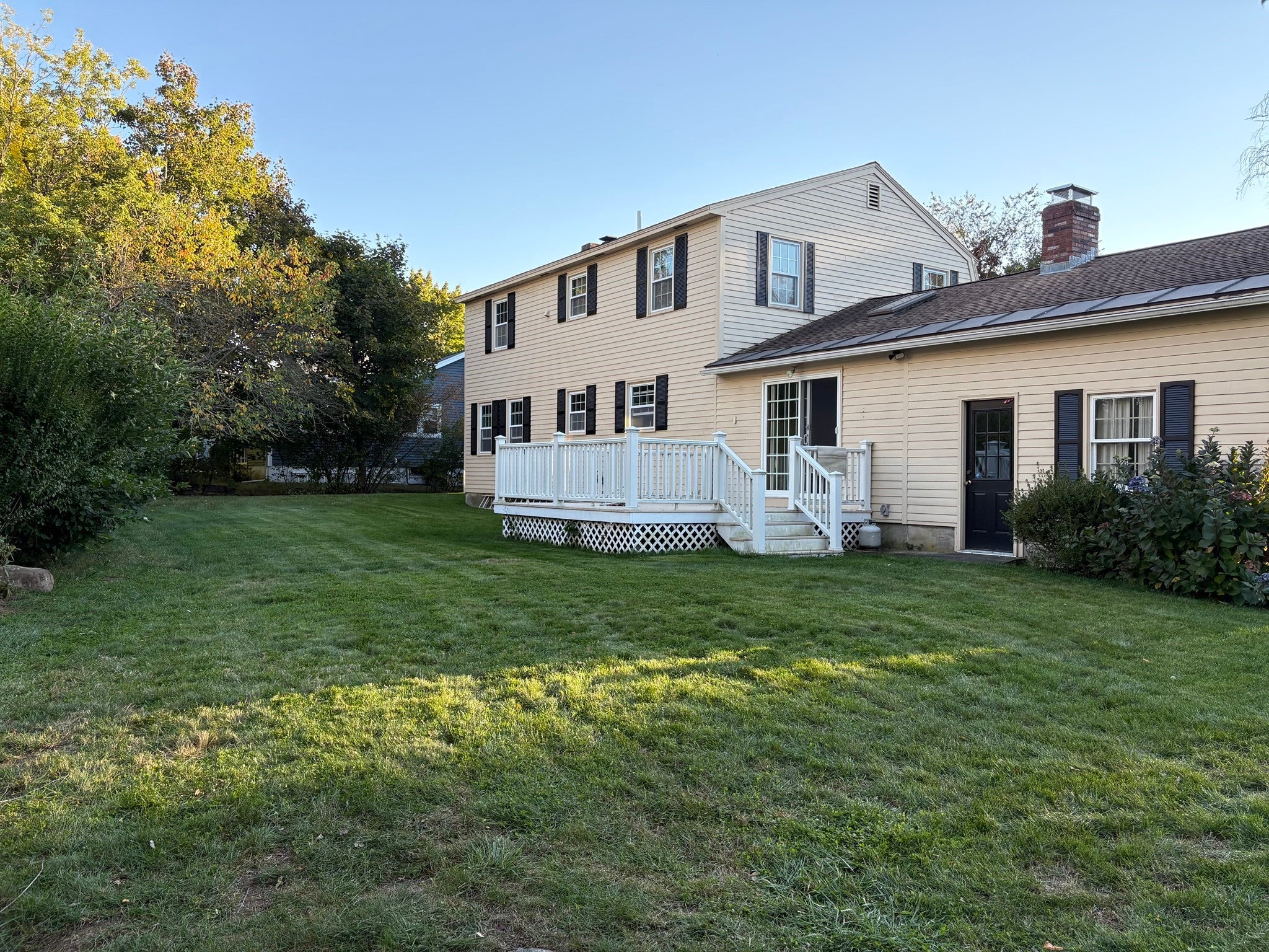 65 Surrey LN, Lowell, MA, 65 Surrey LN, Lowell, MA Photo #2