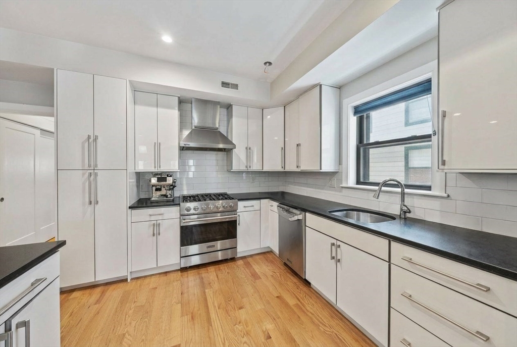 24 Rawson St 2