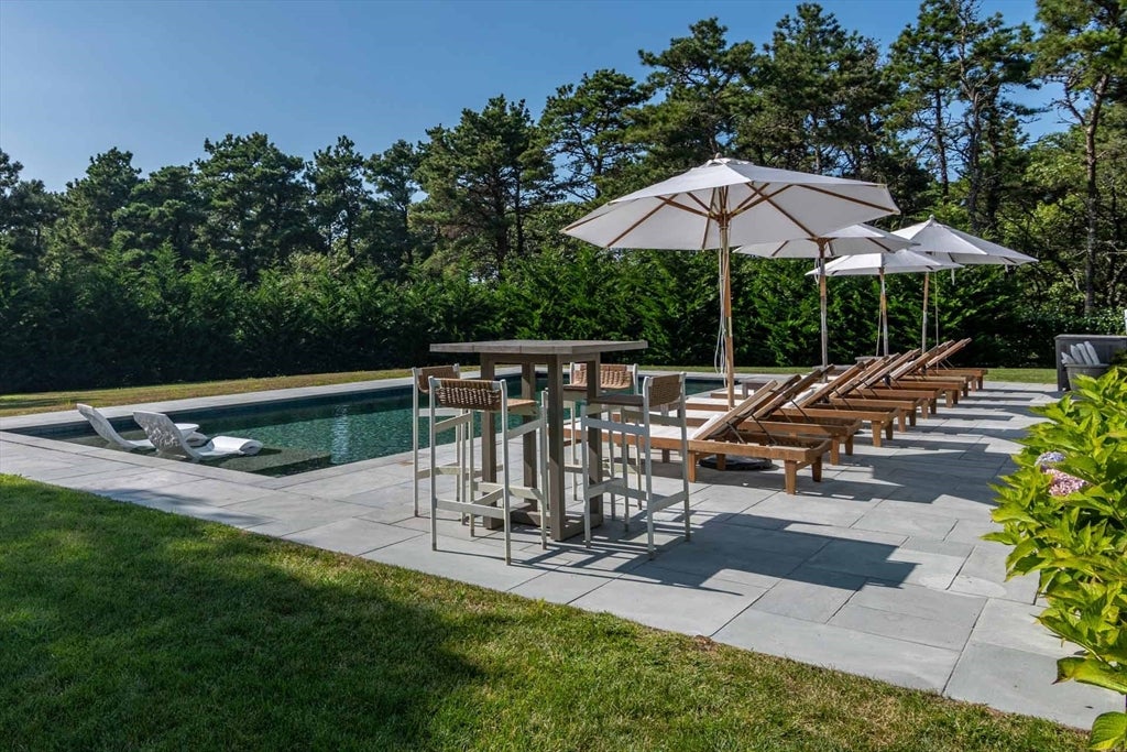 37 Plain Field Way