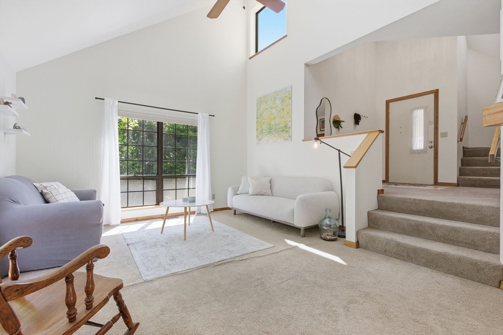 54 Perkins Ct 54