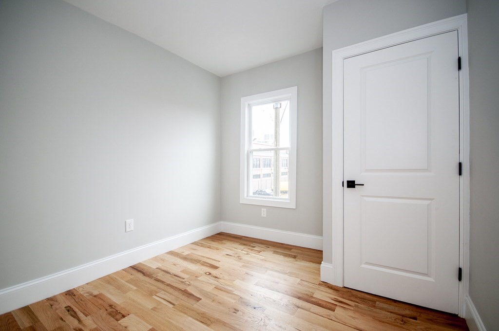 137 Paris Street #2, Boston, MA Photo #8