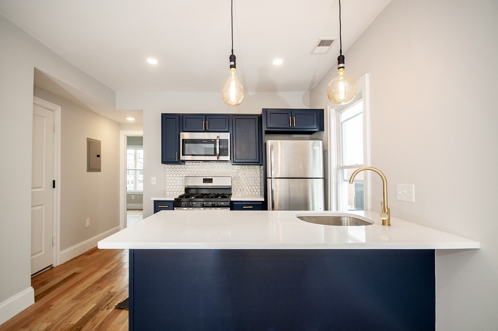 137 Paris Street #2, Boston, MA Photo #2